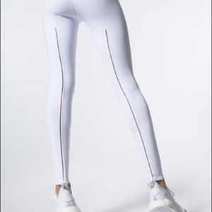 ALO YOGA High Waist Leggings White